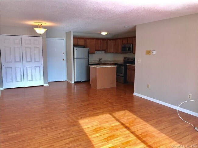 Foto del edificio - 2418 Harbor View Dr