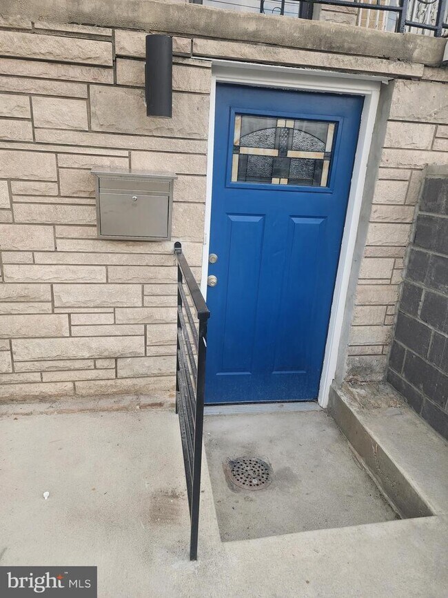 2741 W Allegheny Ave Unit G, Philadelphia, PA 19132 Room for Rent in