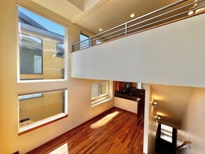 Building Photo - 1718 California Ave SW