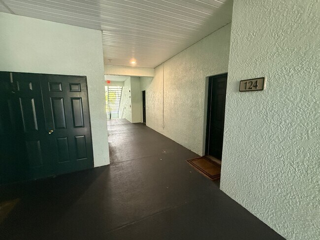 Foto del edificio - 785 Oakleaf Plantation Pkwy