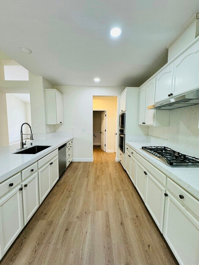 Building Photo - 5368 Rockrose Way