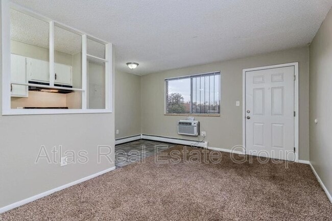 Building Photo - 1205 Yosemite St