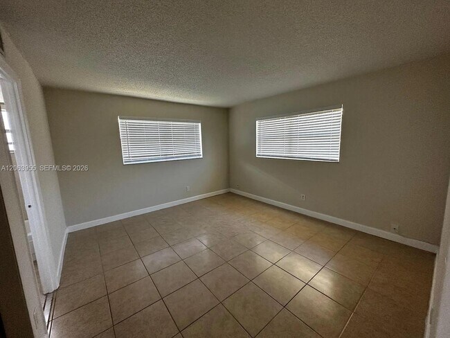 Foto del edificio - 961 NW 45th St