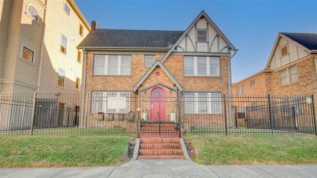 Foto del edificio - 401 W Clay St