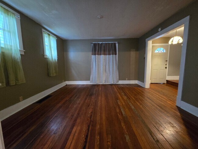Building Photo - New Kensington 3 bedroom single family home
