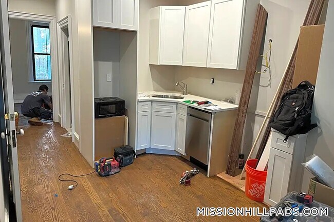 Building Photo - 15 Worthington St