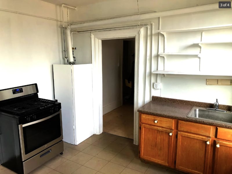 Primary Photo - 1325 W 18th St