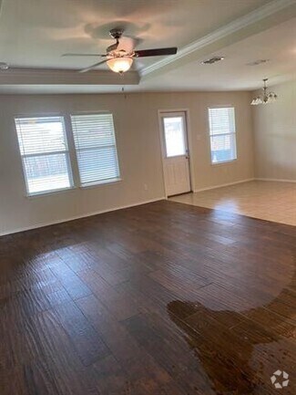 Building Photo - 5840 Mirror Ridge Dr
