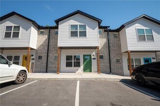 Building Photo - 1243 N Pink Ter