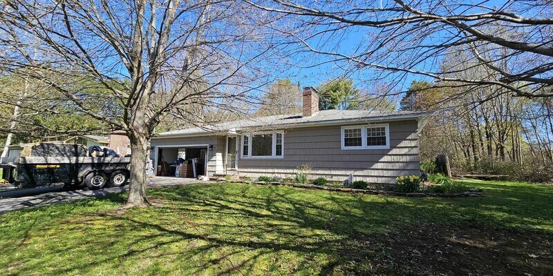Primary Photo - 10 richards dr