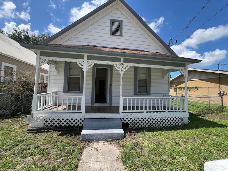 Foto principal - 1936 W Cherry St