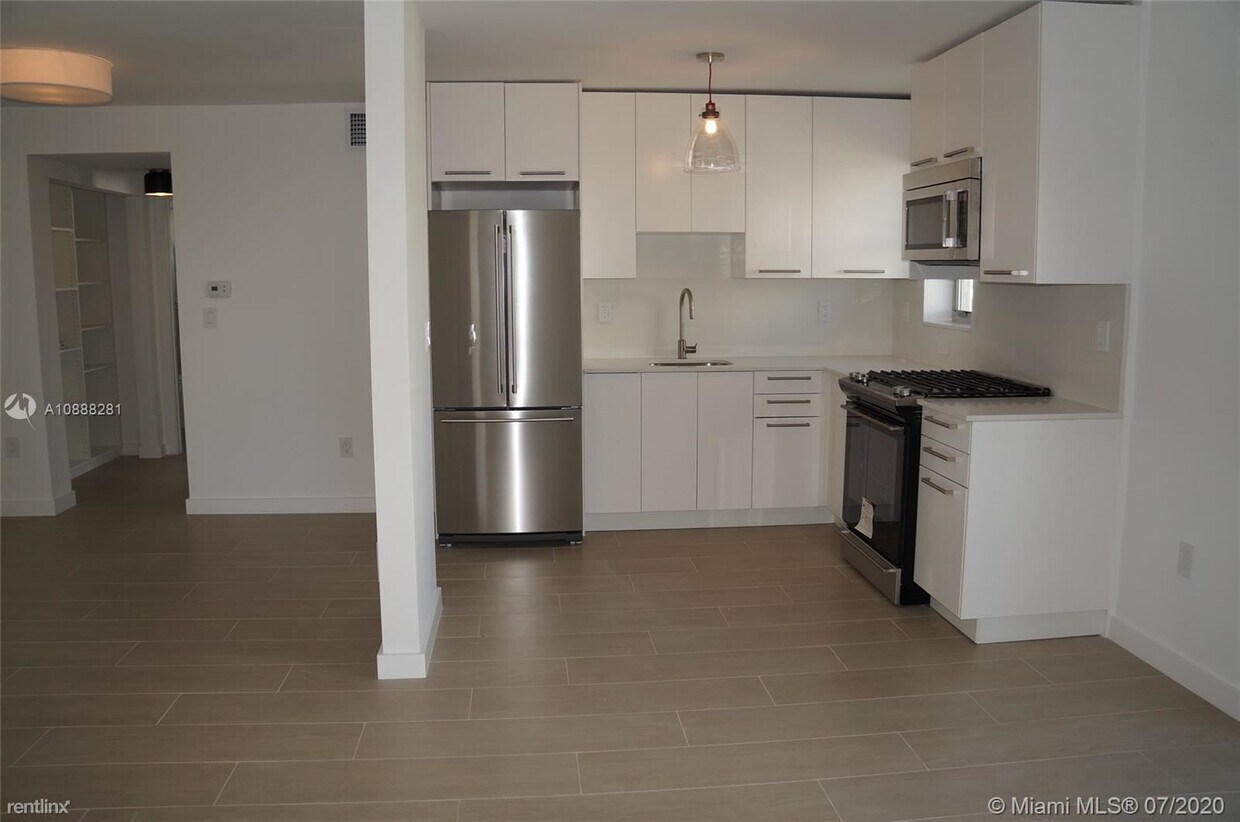 1 br, 1 bath - 240 Collins Ave - 1 br, 1 bath  - 240 Collins Ave