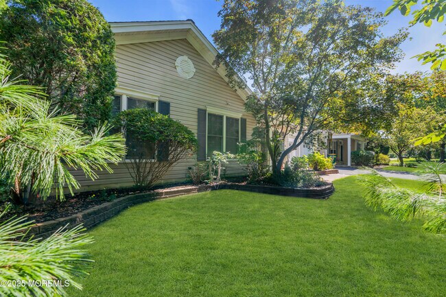 Foto del edificio - 138 Greenlawns Dr