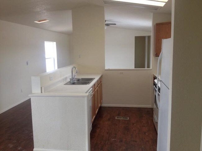 Building Photo - 1813 17th Trl