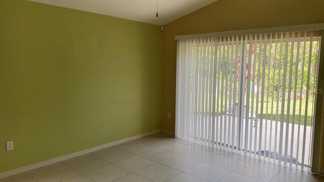 Foto del edificio - 3960 Benson Park Blvd