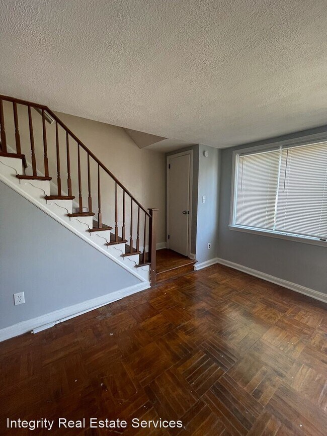 Building Photo - 3 br, 1 bath House - 120 Weymouth Rd