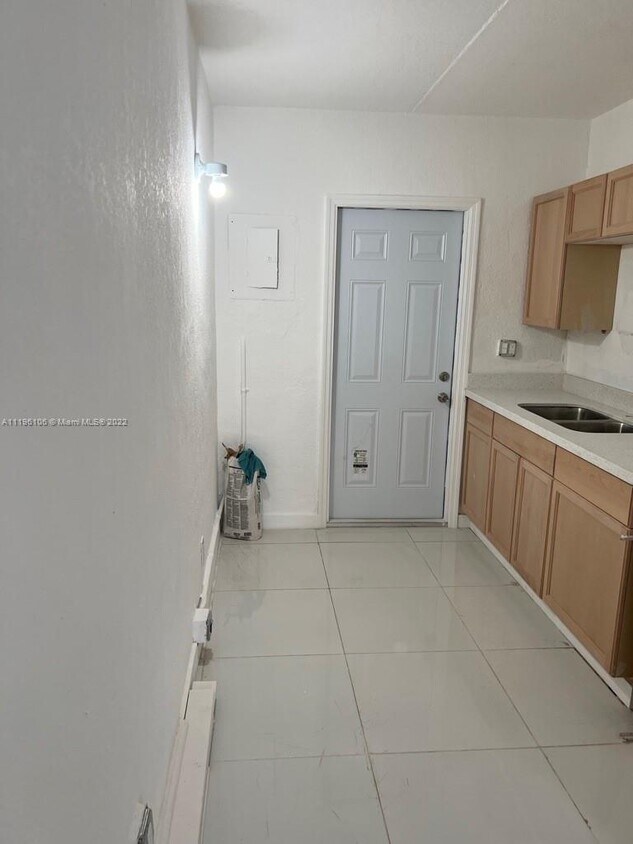 Foto del edificio - 1107 SW 2nd St