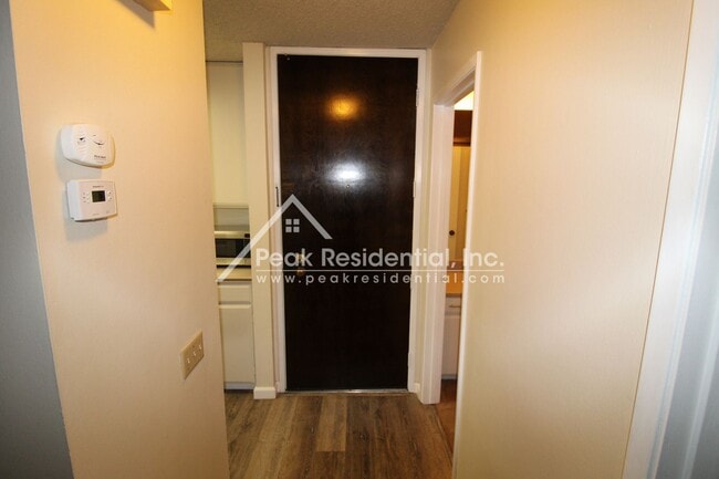 Building Photo - 1 br, 1 bath House - 2201 Woodside Lane #1