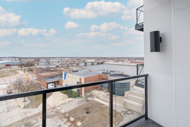 Interior Photo - Art Bloc