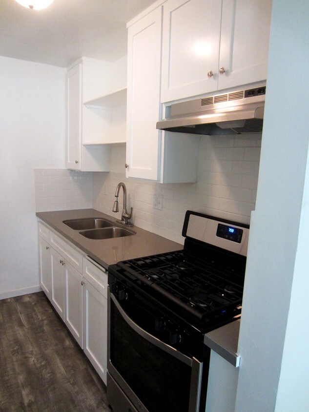 Primary Photo - 4026 Inglewood Blvd