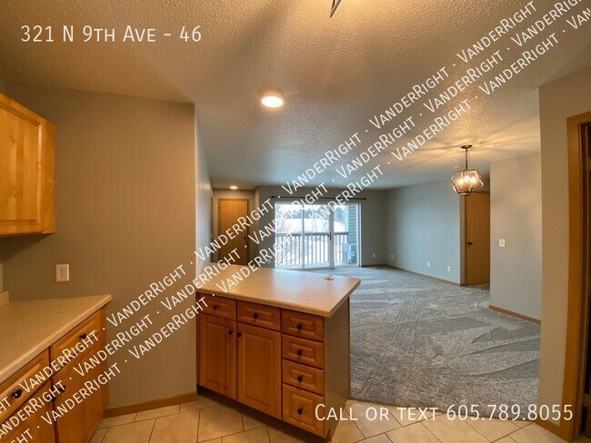 Building Photo - 321 9th Ave
