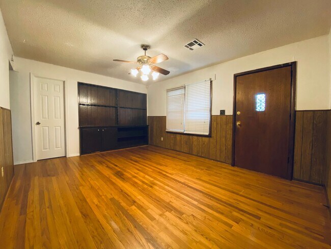 Foto del edificio - Cute Home for rent in OKC