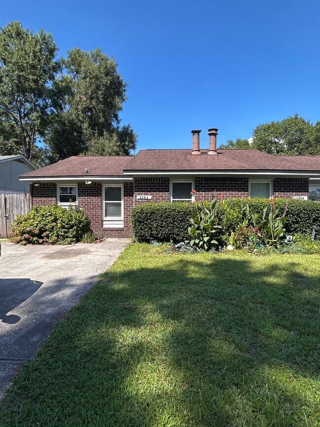 Foto del edificio - Charming 2 Bedroom Duplex in Ladson