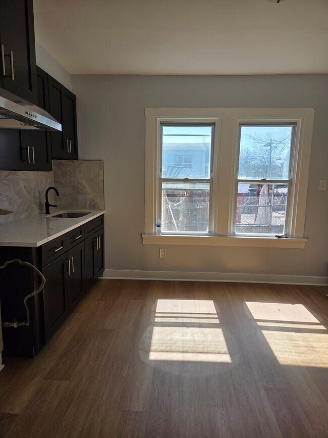 Foto del edificio - 93 N 8th St