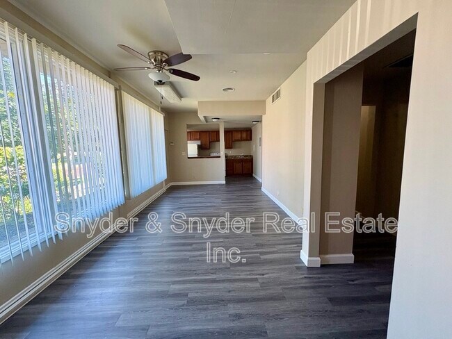Foto del edificio - 777 W Market St