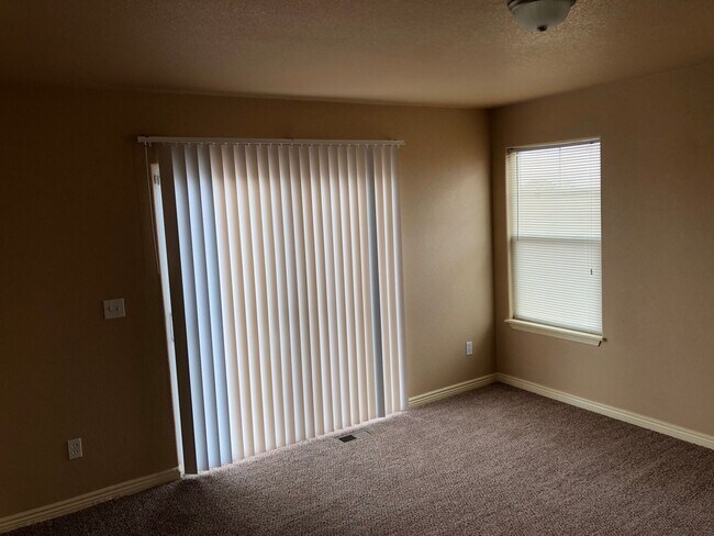 Building Photo - Ranch-Style 3BD Duplex featuring One-Level Living in Falcon! - Security Deposit Waiver Available