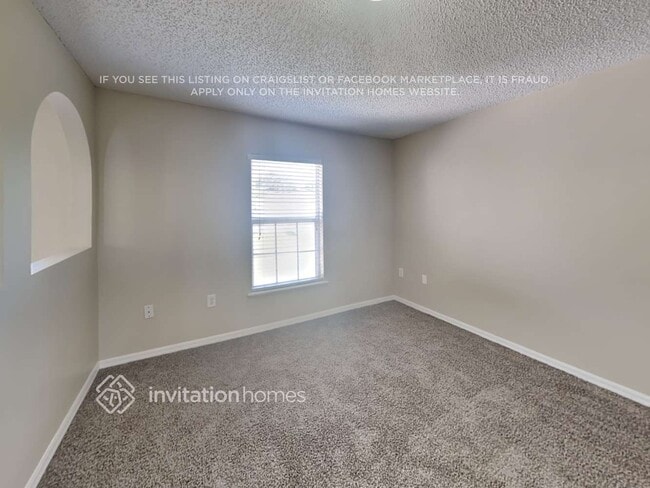 Building Photo - 5728 Oakwood Knoll Dr