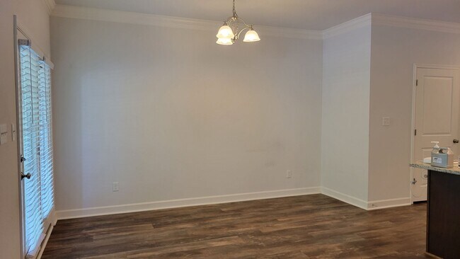 Building Photo - Joliff Landing