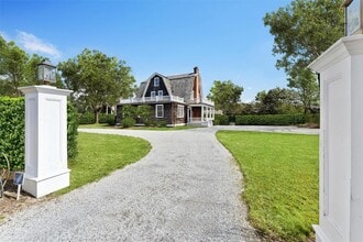 Building Photo - 109 Quogue St
