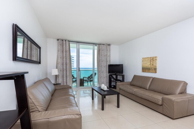 Building Photo - 3901 S Ocean Dr