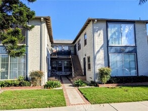 Building Photo - 208 Granada Ave
