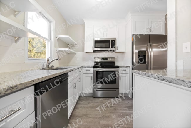 Building Photo - 457 Cherryville Rd