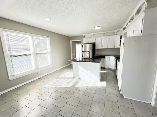 Building Photo - 6511 NW Tower Dr