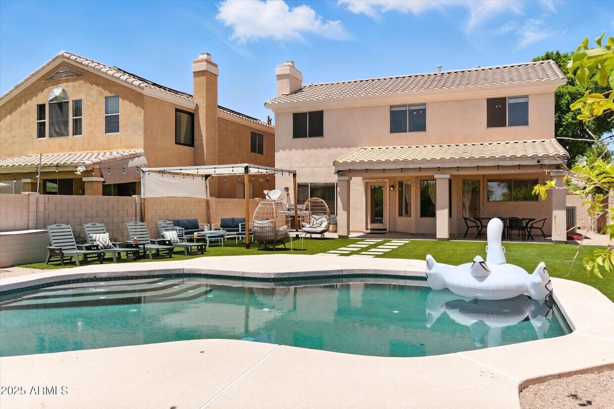 Foto principal - 8083 E Michelle Dr