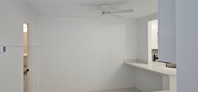 Foto del edificio - 3310 Meridian Way N