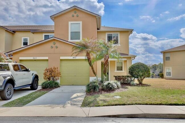 Spacious 3/2.5 End-Unit with Breathtaking Lake Views in Sanford! - Spacious 3/2.5 End-Unit with Breathtaking Lake Views in Sanford! House