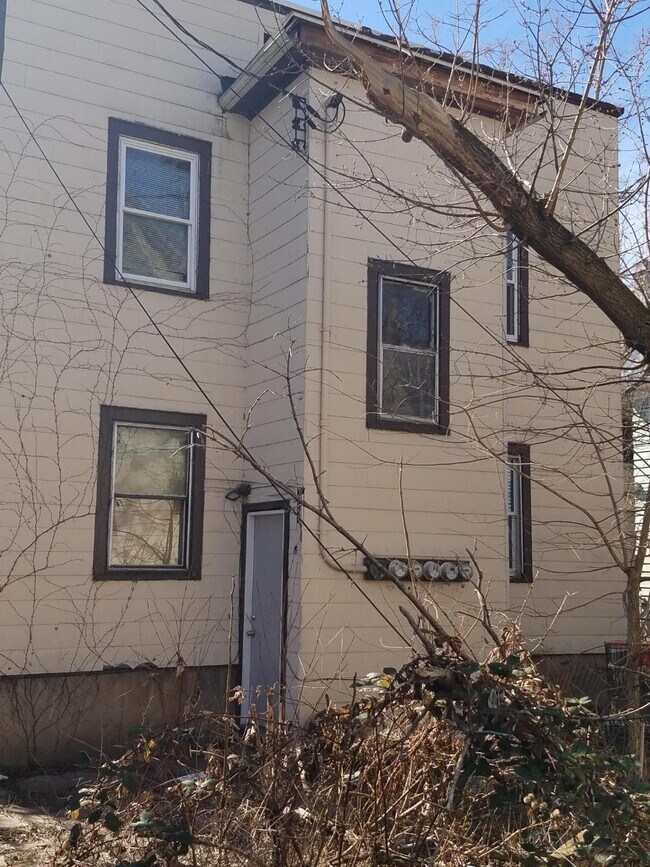 Building Photo - 710 Townsend Plz