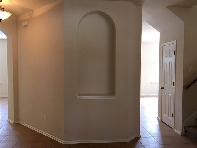 Building Photo - 3523 Shiraz Loop