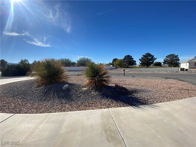 Foto del edificio - 2941 S Firestone Ct