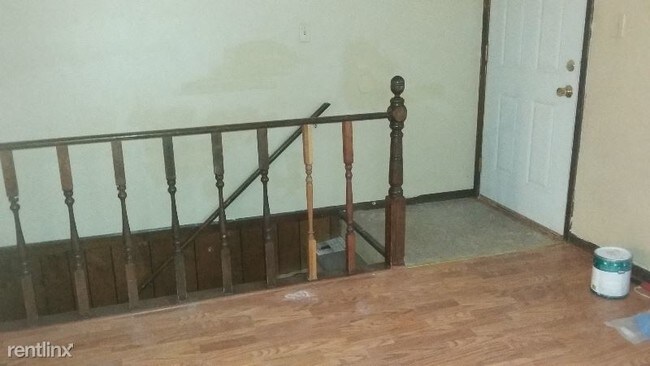 Building Photo - 2 br, 1 bath Apartment - 2161 Shangrai-La Dr