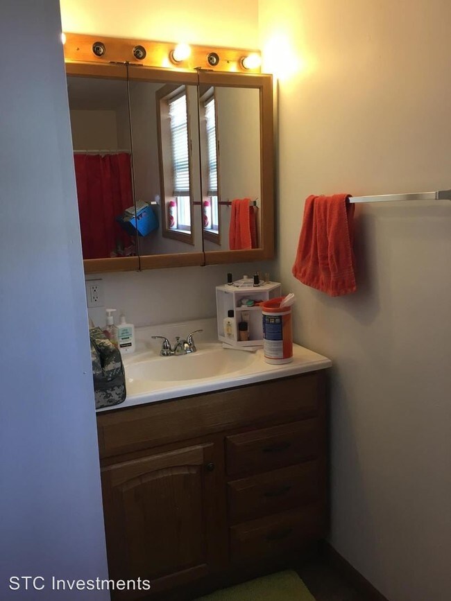 Building Photo - 2 br, 1 bath House - 314 W. Calhoun