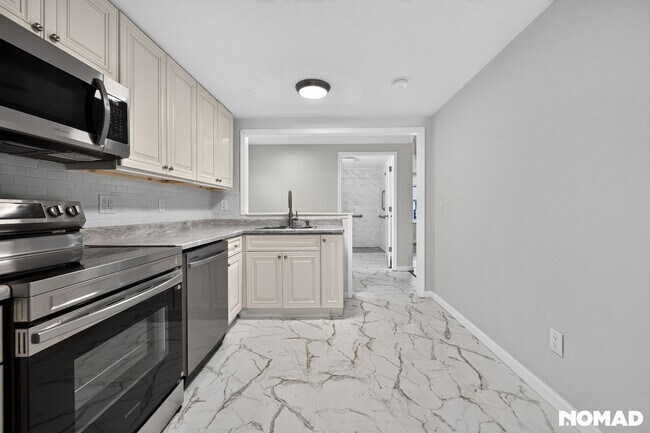 Foto del edificio - 1413 12th St NE