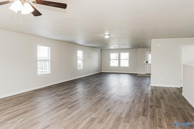 Building Photo - 100 Waterway Dr