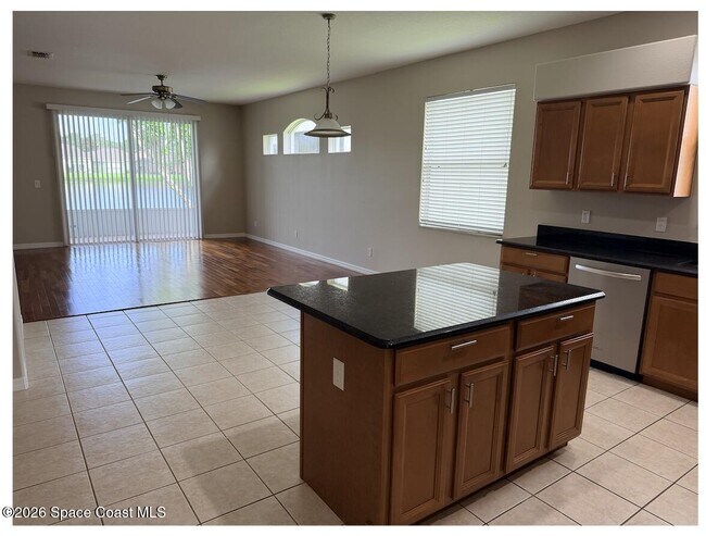 Building Photo - 4470 Portage Trail