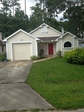 Building Photo - 146 Lakeside Cir