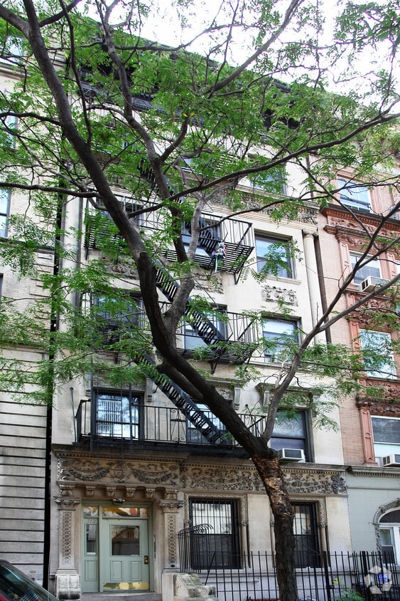 Building Photo - 312 W 51st St